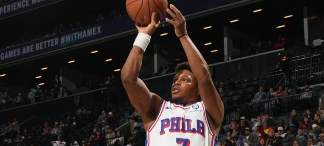 카일 라우리, NBA 20시즌 클럽에 합류하며 역사를 쓰다